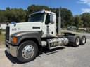 2015 Mack Pinnacle CHU613 Image