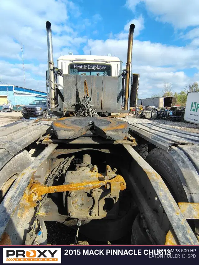 Image of Mack Pinnacle CHU613 equipment image 2