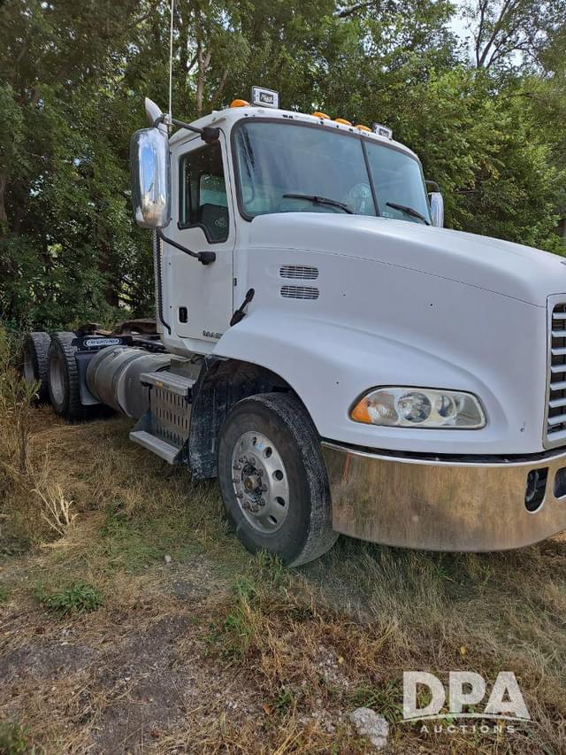 Image of Mack CXU600 equipment image 2