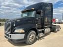 2015 Mack Pinnacle CXU613 Image