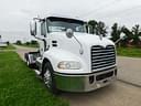 2015 Mack Pinnacle CXU613 Image