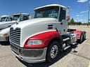2015 Mack Pinnacle CXU613 Image