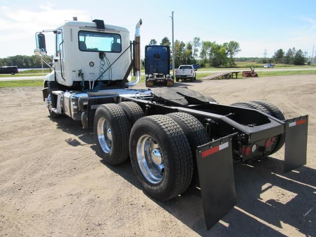 Image of Mack Pinnacle CXU613 equipment image 3
