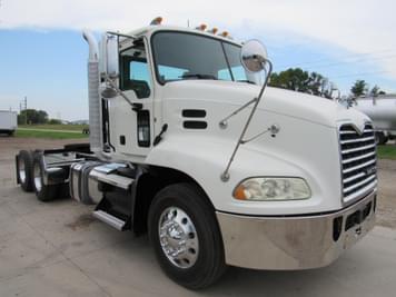 Main image Mack Pinnacle CXU613