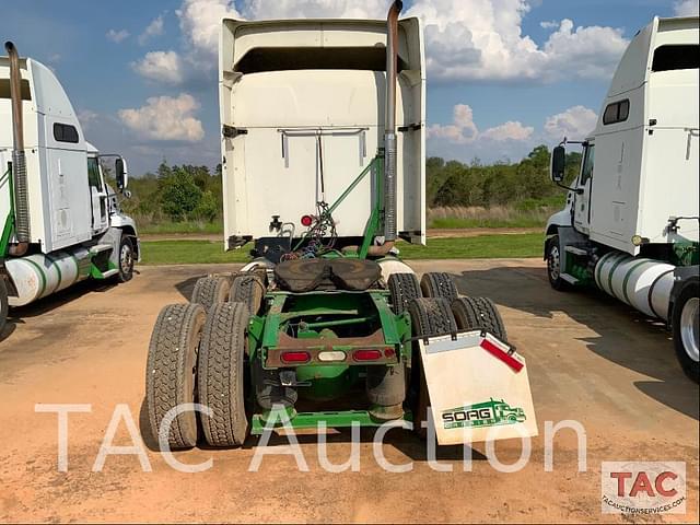 Image of Mack Pinnacle CXU613 equipment image 3