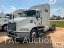 2015 Mack Pinnacle CXU613 Image