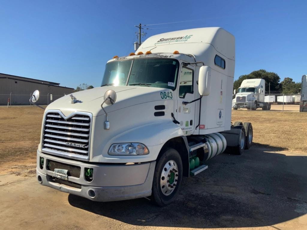 2015 Mack Pinnacle CXU613 Equipment Image0