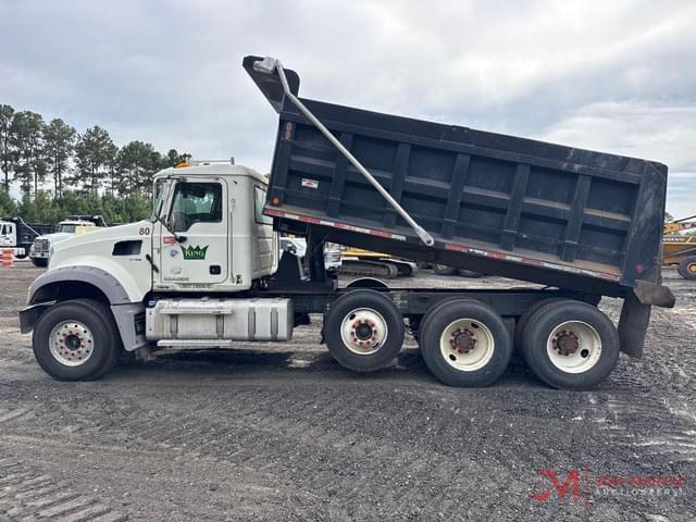 Image of Mack Granite GU713 equipment image 4