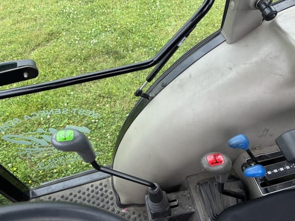 Image of Mahindra 2565 equipment image 4
