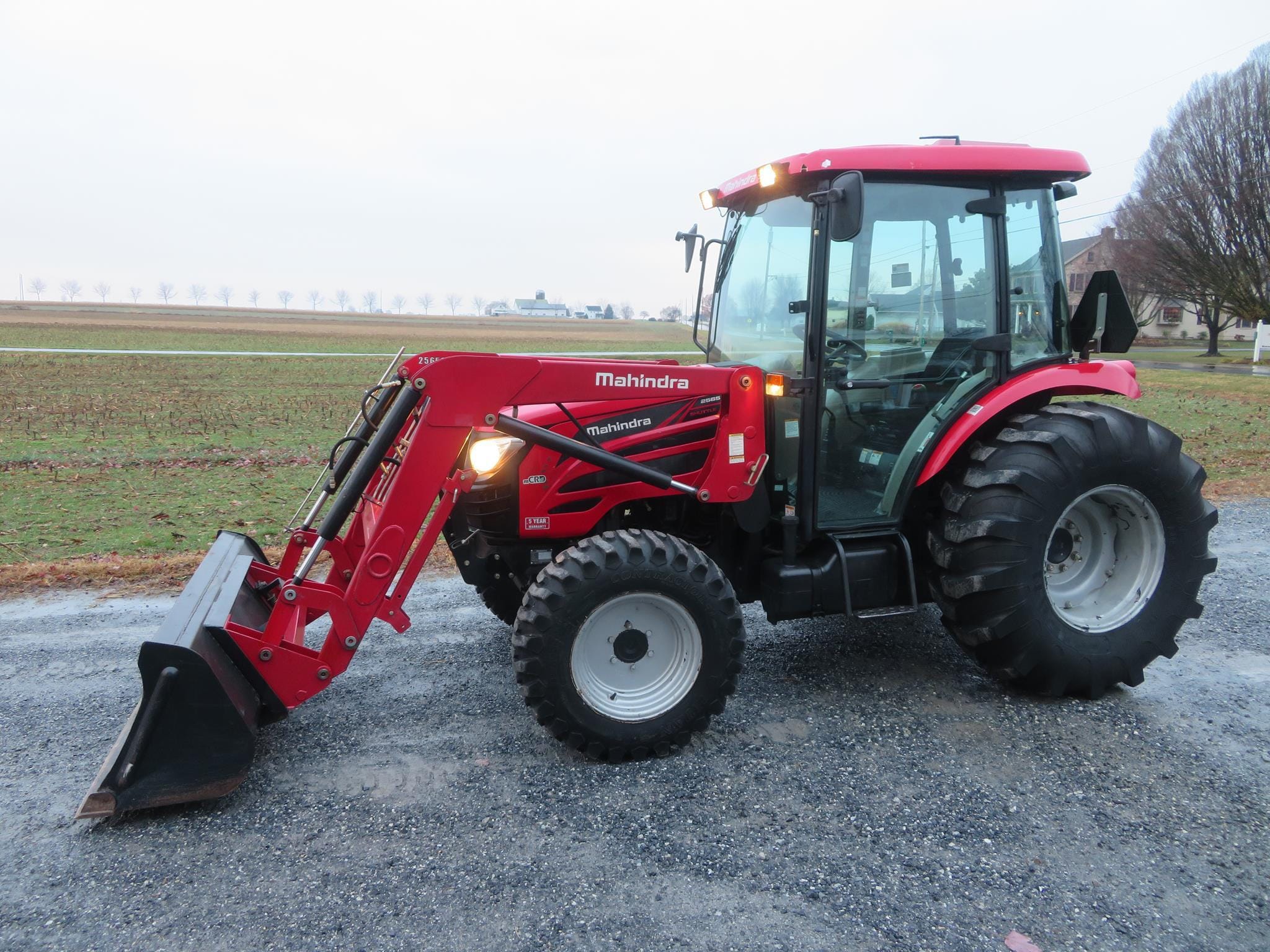 Main image Mahindra 2565