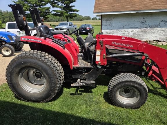Image of Mahindra 3540 equipment image 2