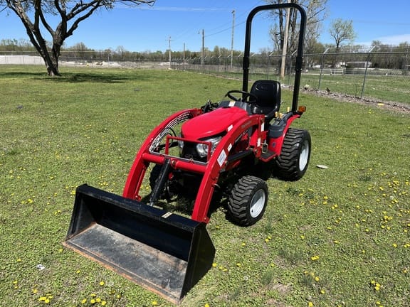 2015 Mahindra eMax 25 Equipment Image0