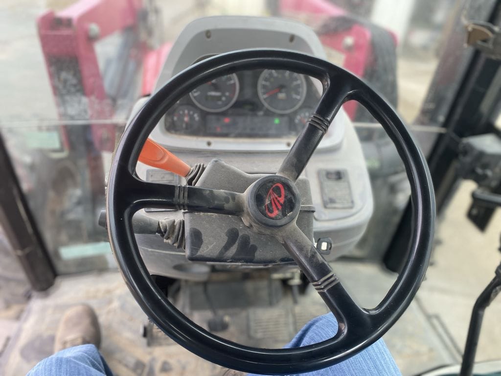 2015 Mahindra mForce 105 Equipment Image0