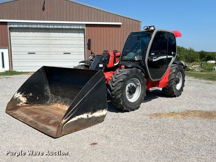 2015 Manitou MLT634 Equipment Image0