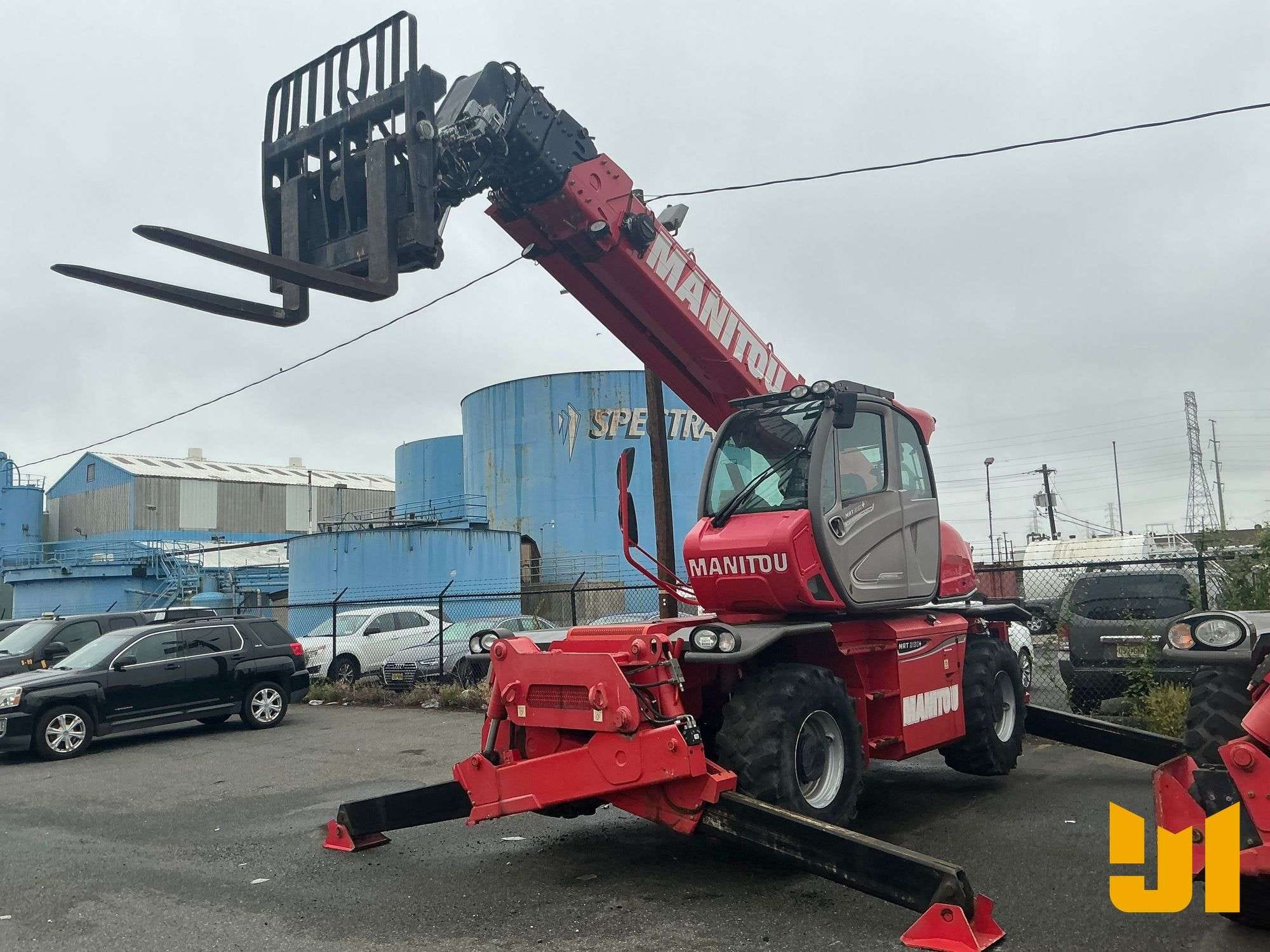 2015 Manitou MRT2150 Equipment Image0
