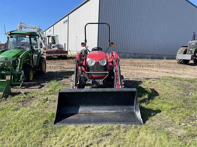 Image of Massey Ferguson 1734E equipment image 1