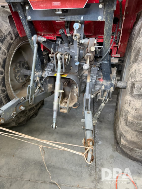 Image of Massey Ferguson 1736 equipment image 4