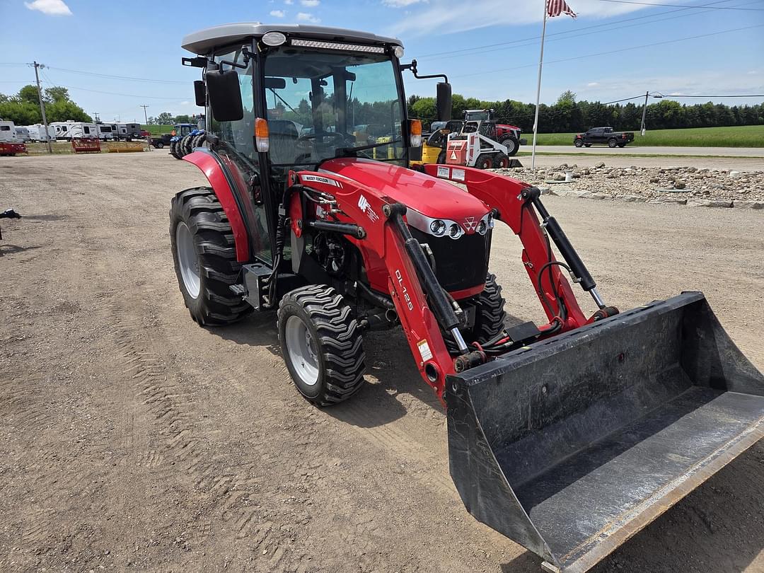 Image of Massey Ferguson 1742 Primary image