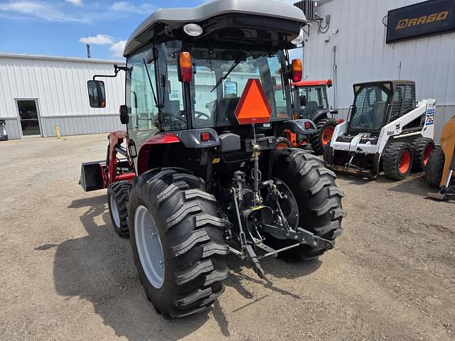 Image of Massey Ferguson 1742 equipment image 3