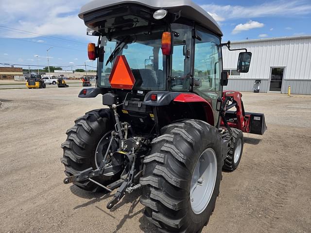 Image of Massey Ferguson 1742 equipment image 4