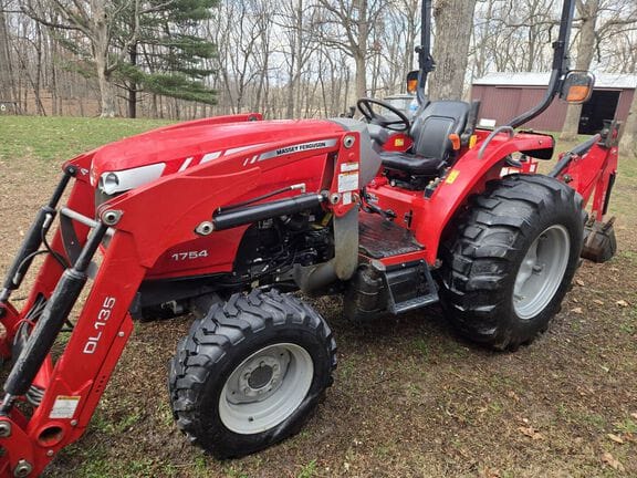 2015 Massey Ferguson 1754 Equipment Image0