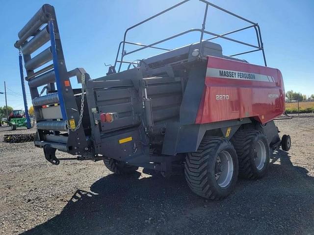 Image of Massey Ferguson 2270 equipment image 2