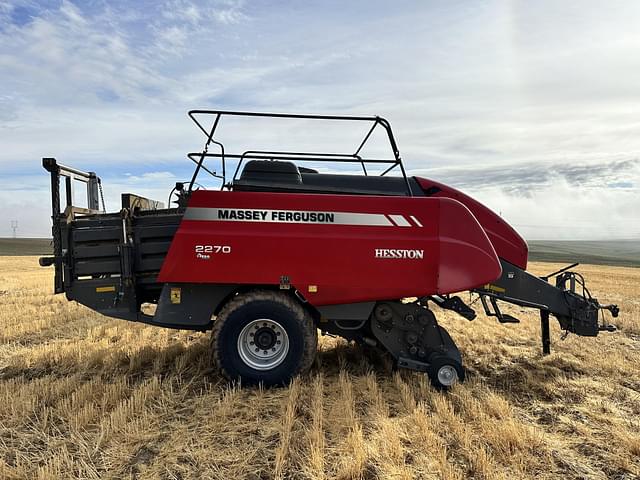 Image of Massey Ferguson 2270 equipment image 4