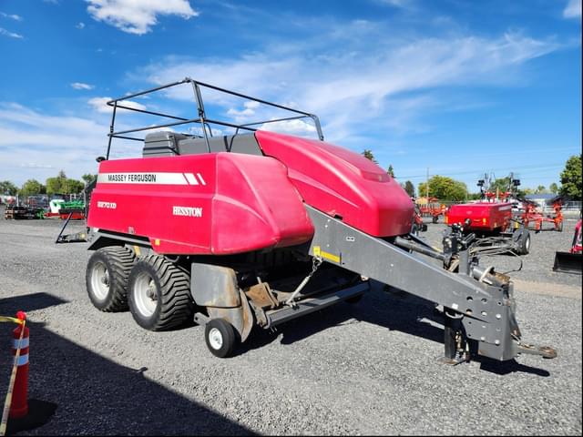 Image of Massey Ferguson 2270XD equipment image 1