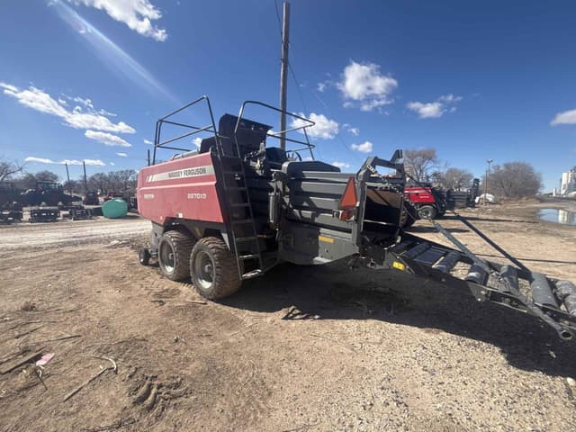 Image of Massey Ferguson 2270XD equipment image 2