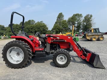Main image Massey Ferguson 2705E