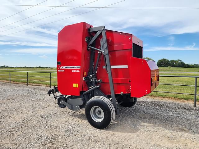 Image of Massey Ferguson 2946A equipment image 3