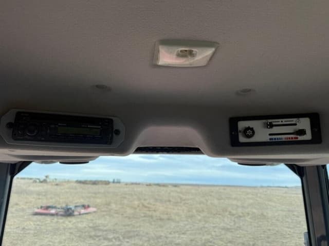 Image of Massey Ferguson 4610 equipment image 3