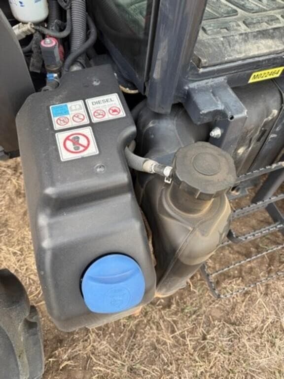 Image of Massey Ferguson 4610 equipment image 4