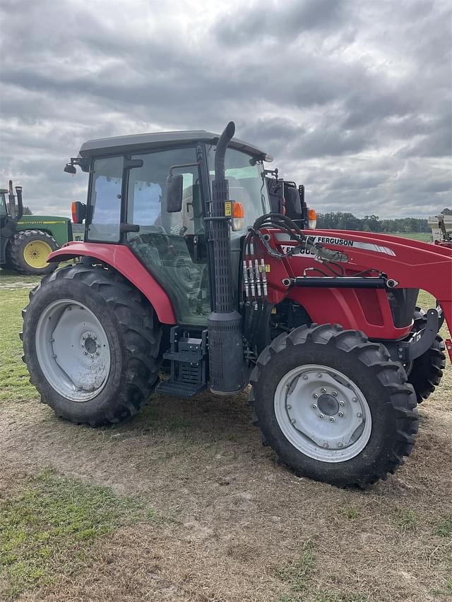 Image of Massey Ferguson 4610M equipment image 3