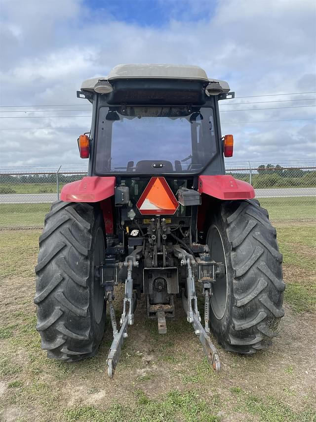 Image of Massey Ferguson 4610M equipment image 4