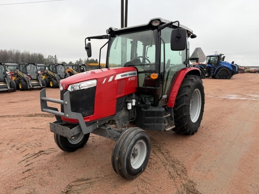 2015 Massey Ferguson 4707 Equipment Image0