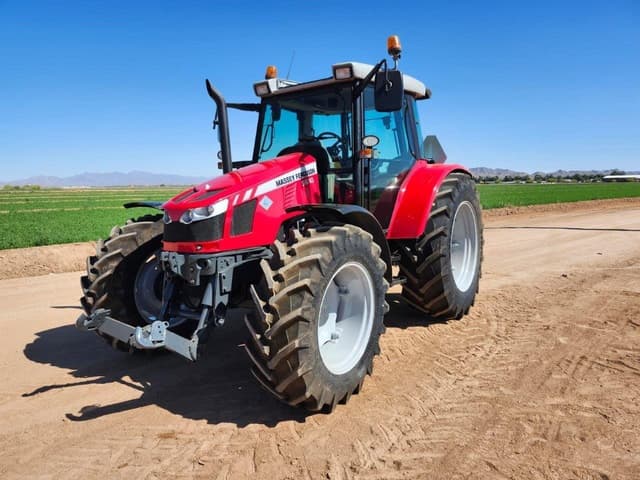 Image of Massey Ferguson 5610 equipment image 4