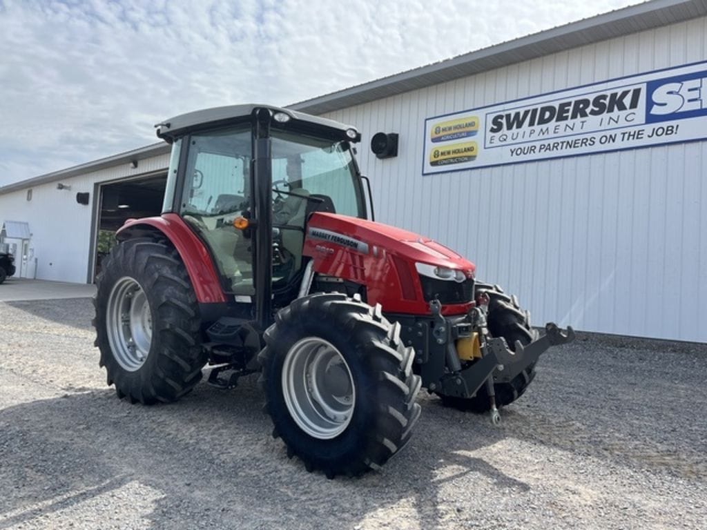 Main image Massey Ferguson 5612