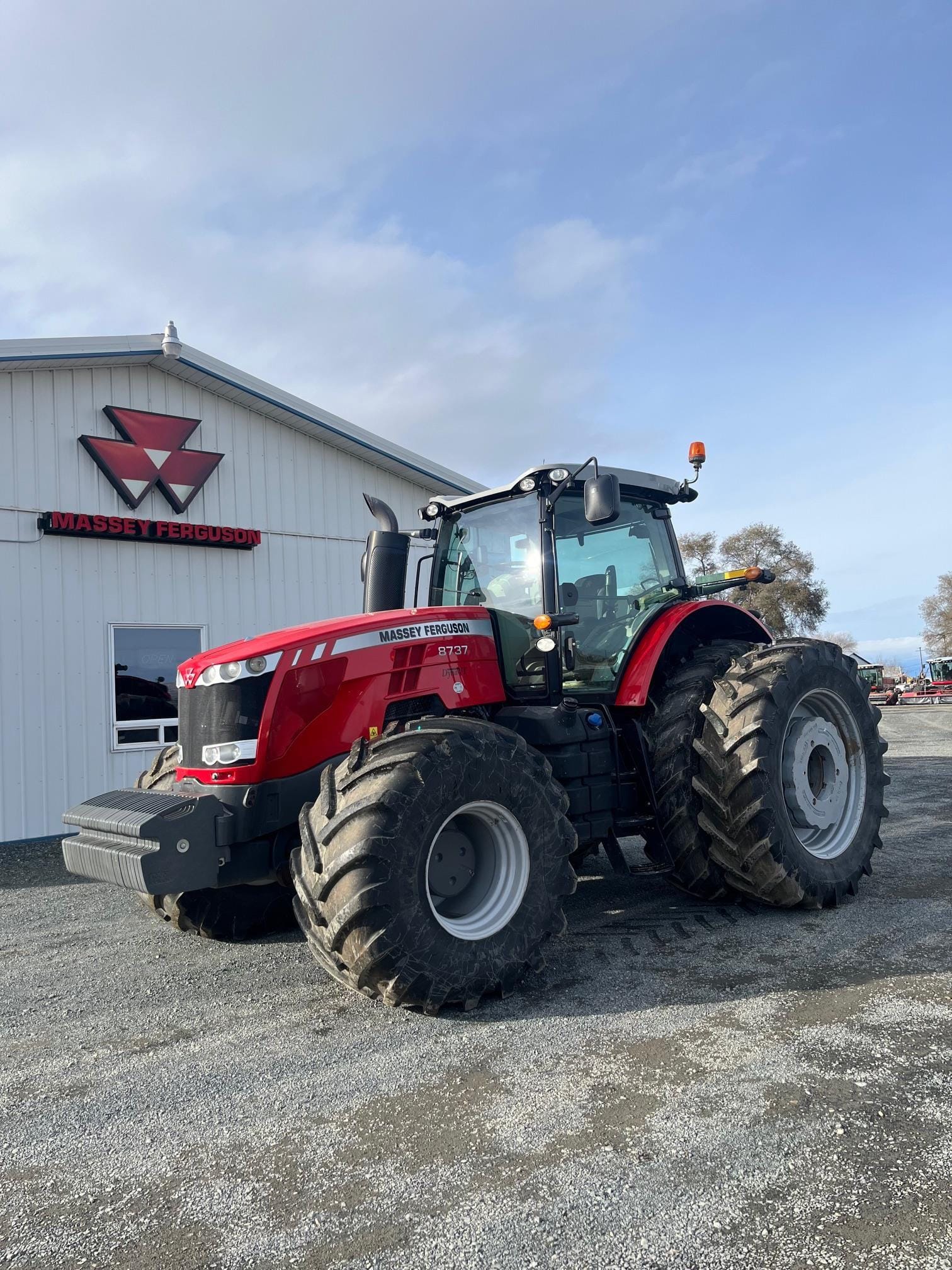 2015 Massey Ferguson 8737 Equipment Image0
