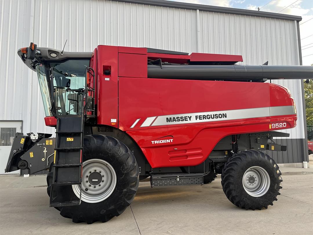 Image of Massey Ferguson 9520 Primary image