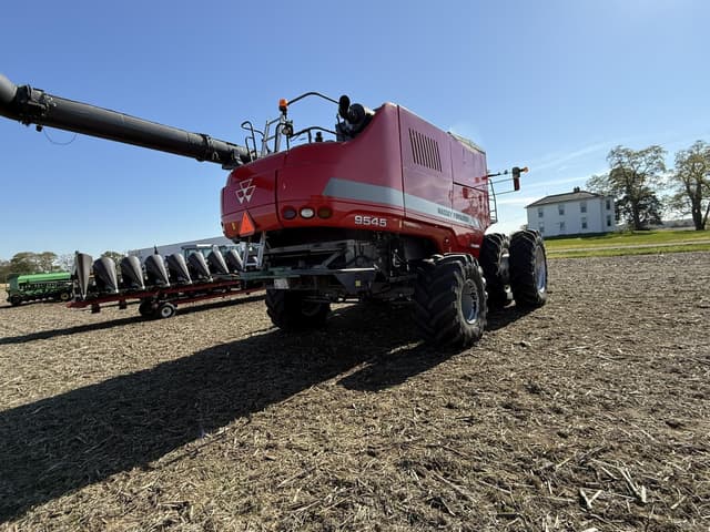 Image of Massey Ferguson 9545 equipment image 4