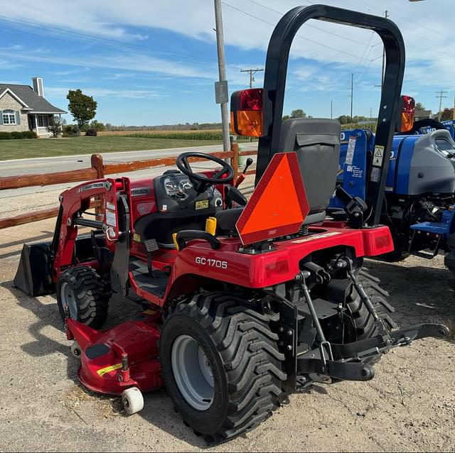 Image of Massey Ferguson GC1705 equipment image 2