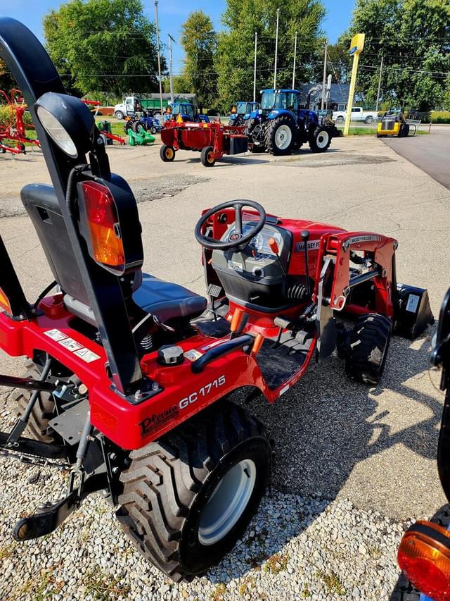 Image of Massey Ferguson GC1715 equipment image 2
