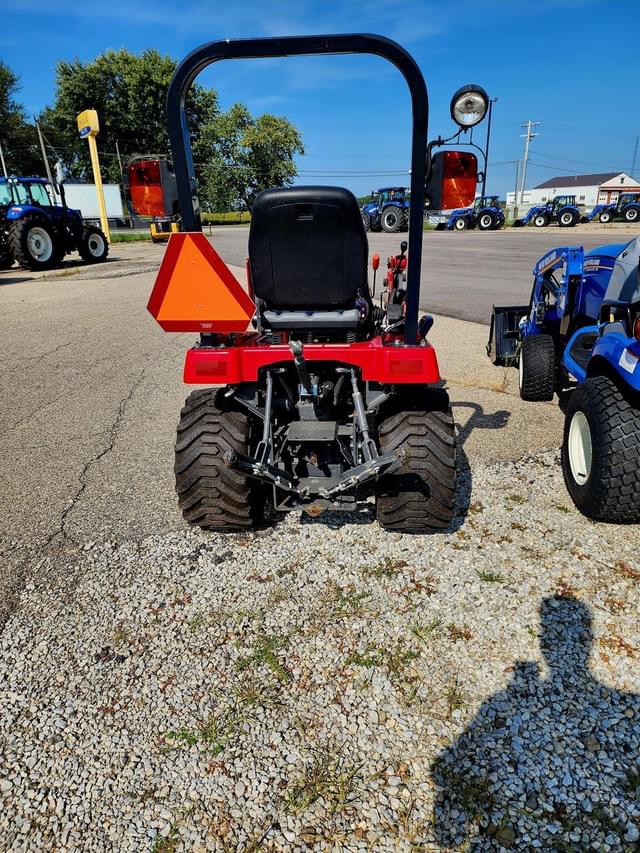 Image of Massey Ferguson GC1715 equipment image 1