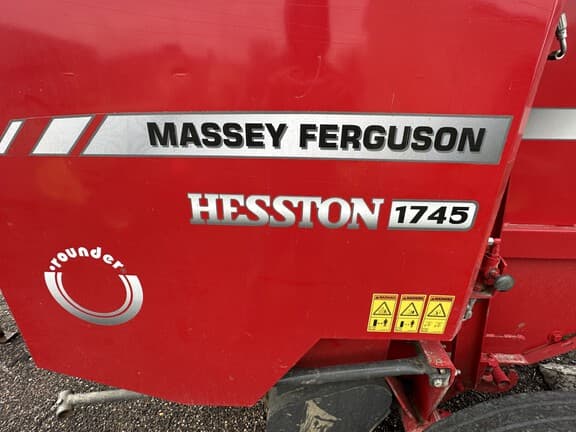 Image of Massey Ferguson 1745 equipment image 4