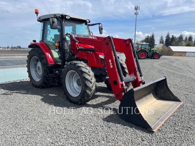 Image of Massey Ferguson 5611 equipment image 1