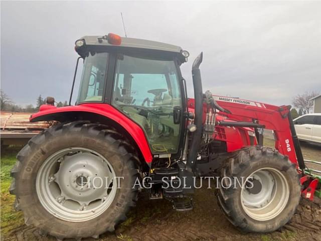 Image of Massey Ferguson 5611 equipment image 2