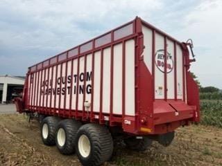 2015 Meyer 8226RT Equipment Image0