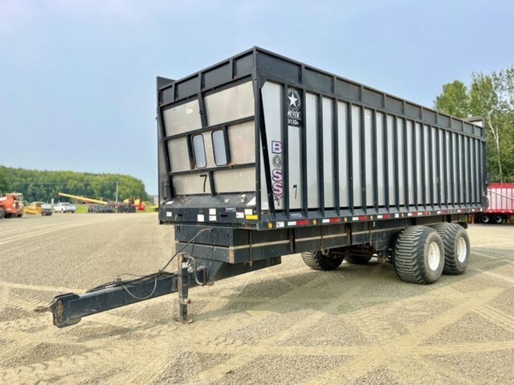 2015 Meyer 9130RT Equipment Image0