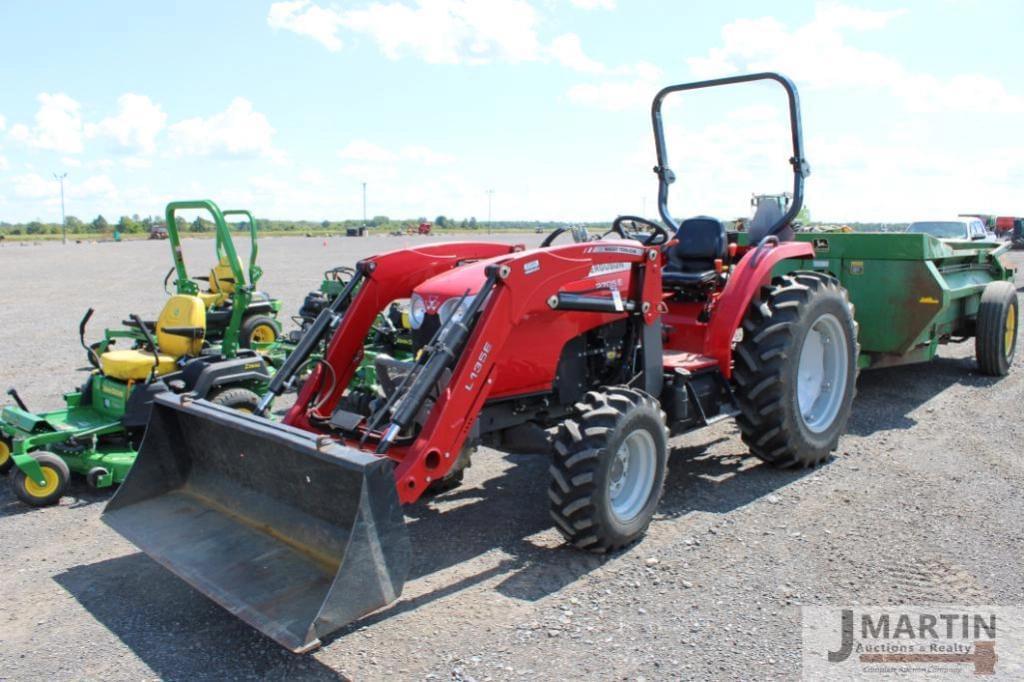 Image of Massey Ferguson 2705E Primary image